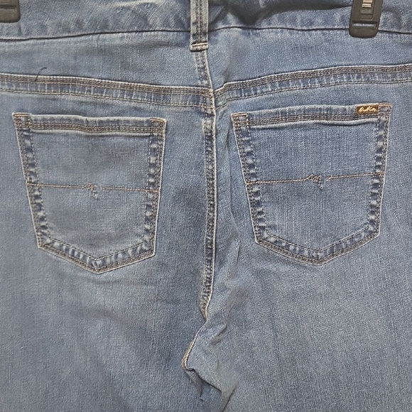 Melissa McCarthy Seven7 Denim Boot Cut Jeans - Picture 6 of 7